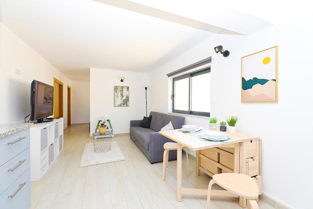 A62 - Cul De Sac Apartment In Lagos Luaran gambar
