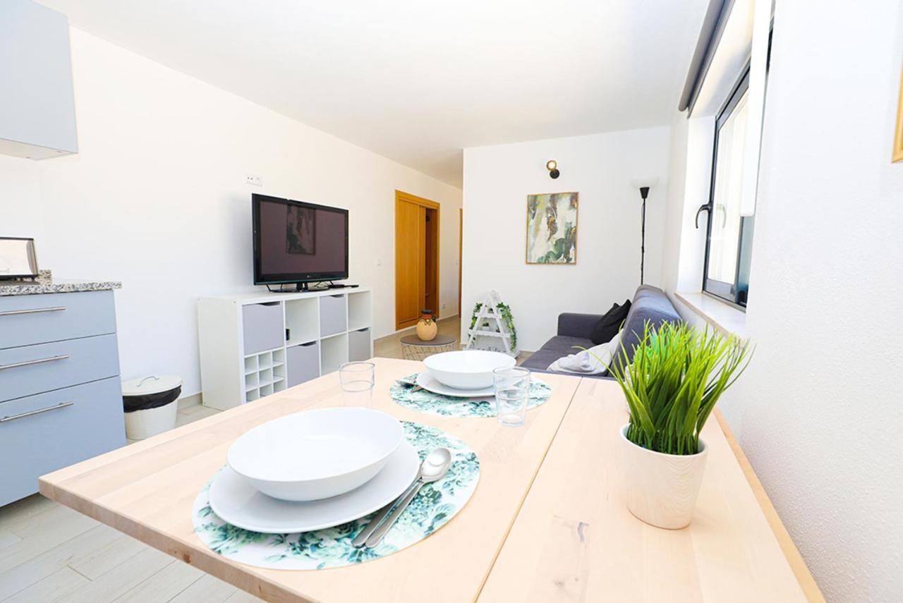 A62 - Cul De Sac Apartment In Lagos Luaran gambar