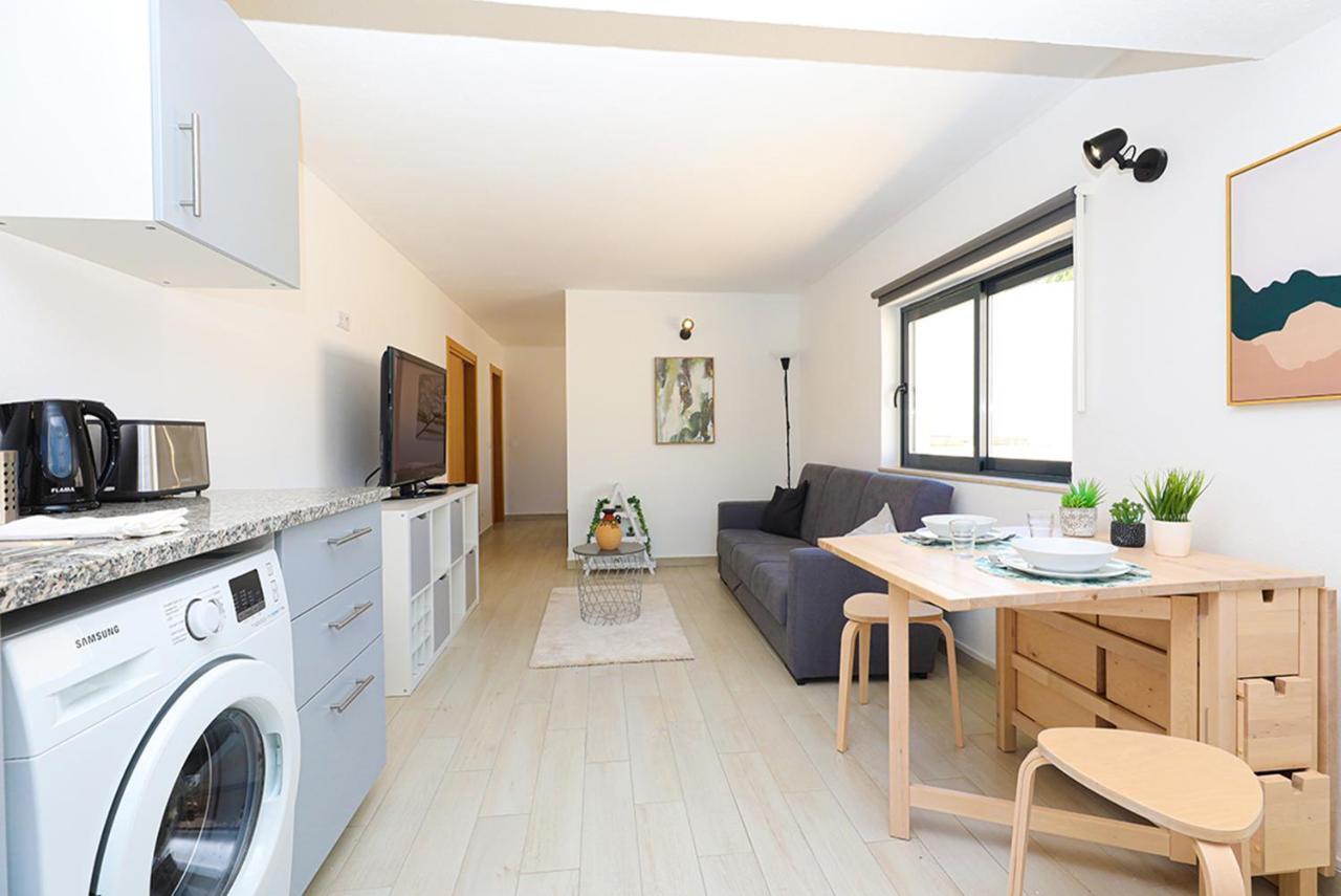 A62 - Cul De Sac Apartment In Lagos Luaran gambar